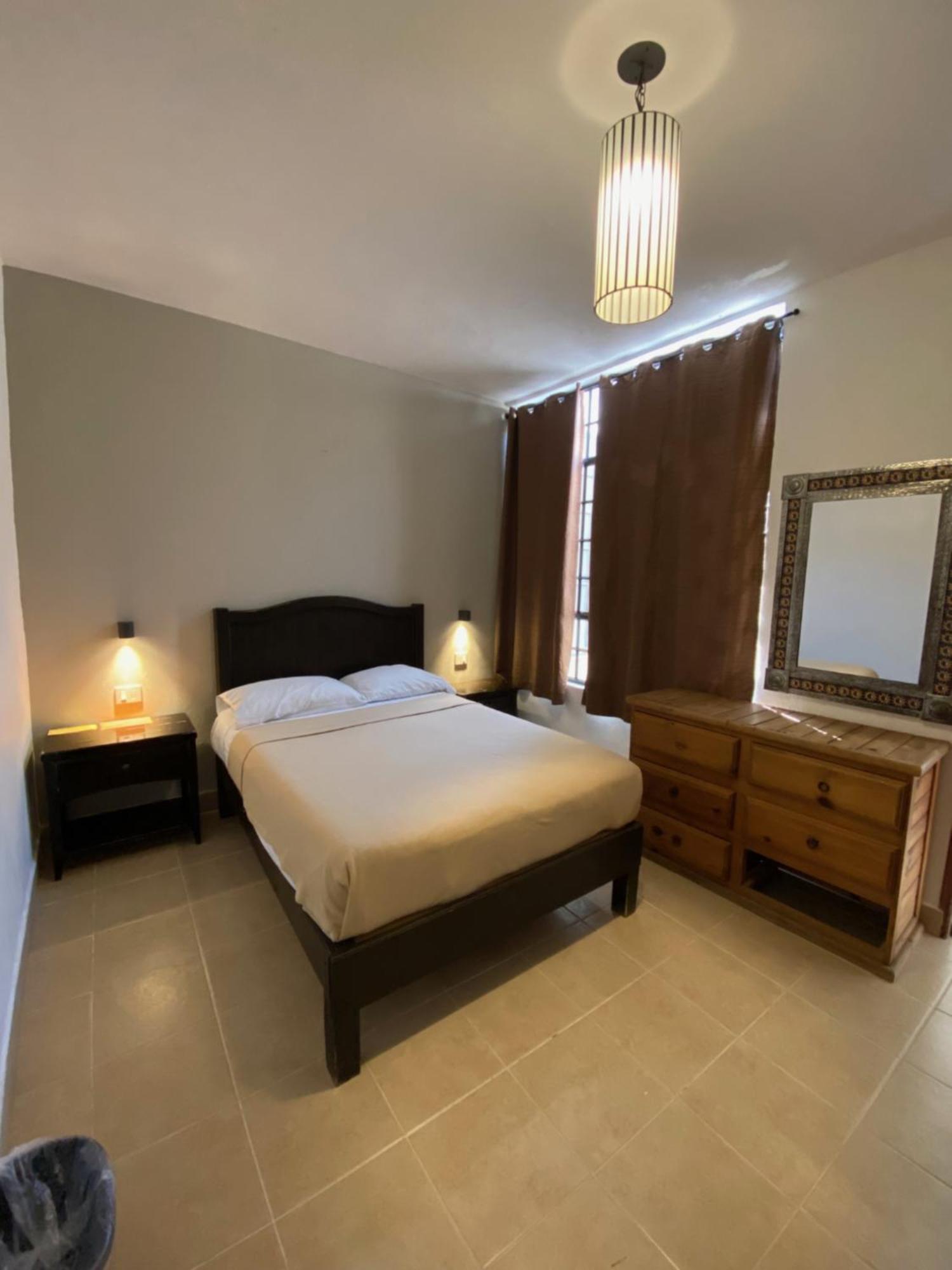 Hostel Inn Альенде Экстерьер фото