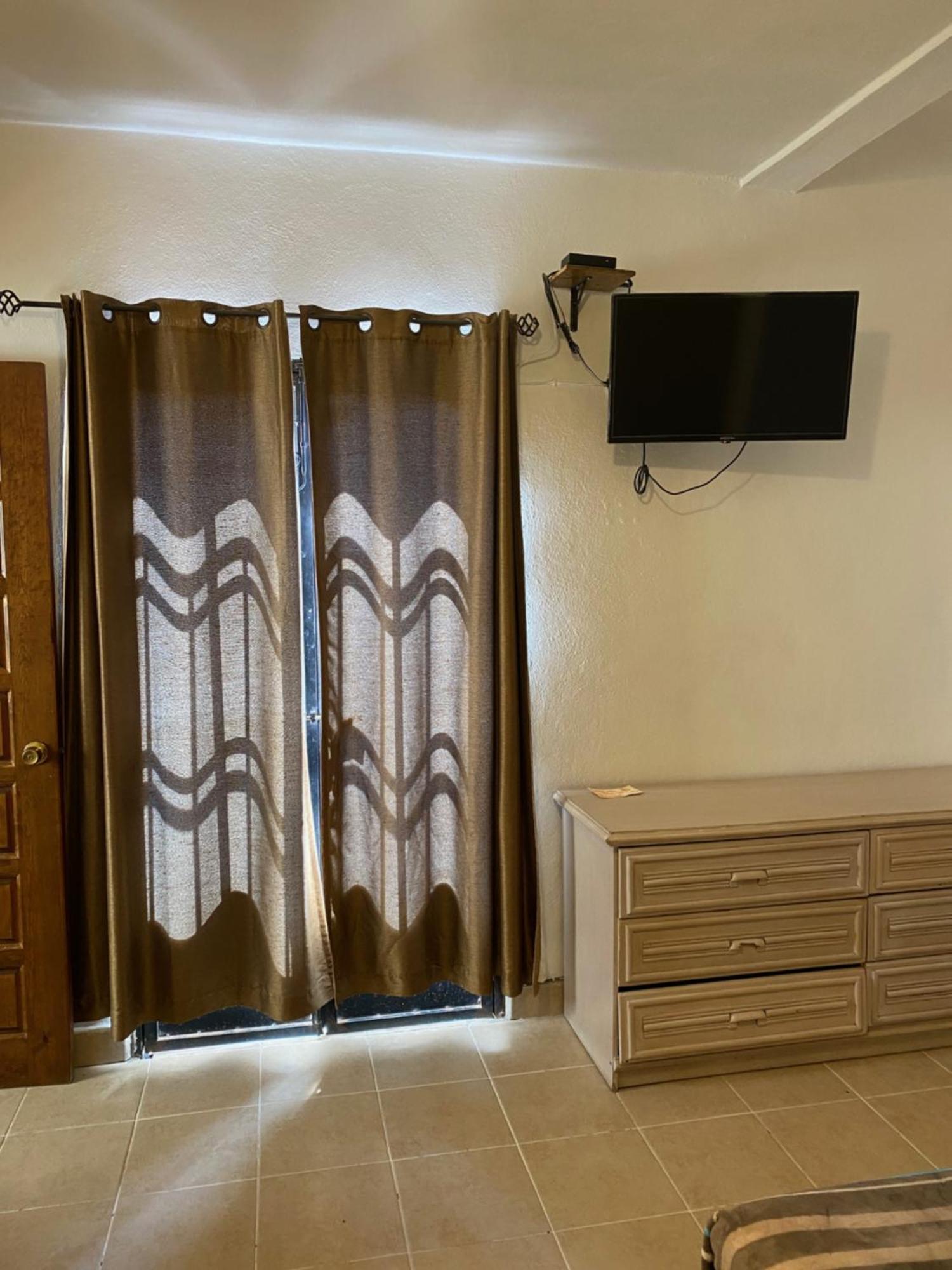 Hostel Inn Альенде Экстерьер фото